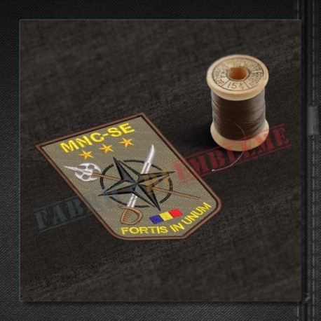 Emblema Comandamentul Corpului Multinational de Sud-Est (HQ MNC-SE)