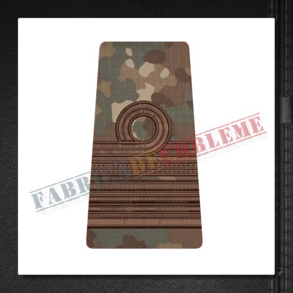 Grade militare capitan comandor Forte Navale COMBAT FT
