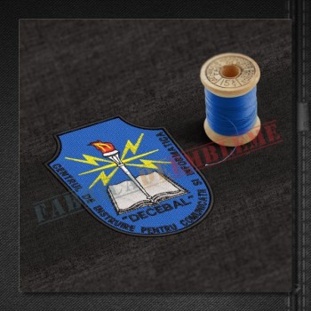 Emblema Centrul de Instruire pentru Comunicatii si Informatica DECEBAL