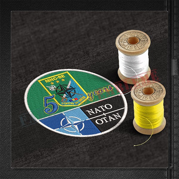 Emblema Comandamentul Corpului Multinational de Sud-Est (HQ MNC-SE) - 5 ani